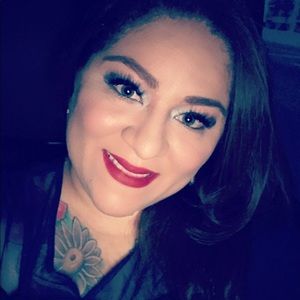 Meet your Posher, Gina